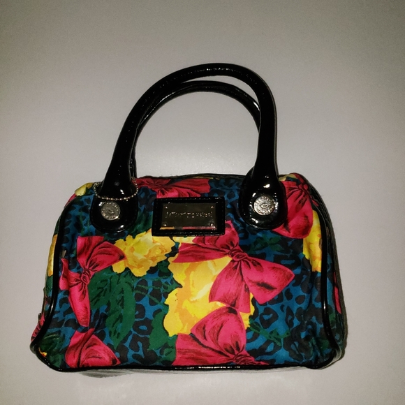 Betsy Johnson | Floral and Bow Print Mini Hand Purse 8 x 6.5 - Picture 2 of 8